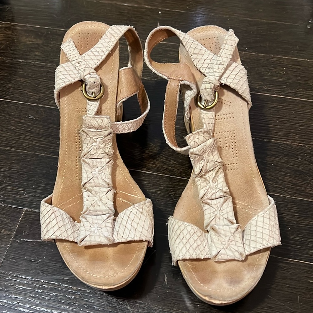 Anthropologie Cool Comfy Sandals